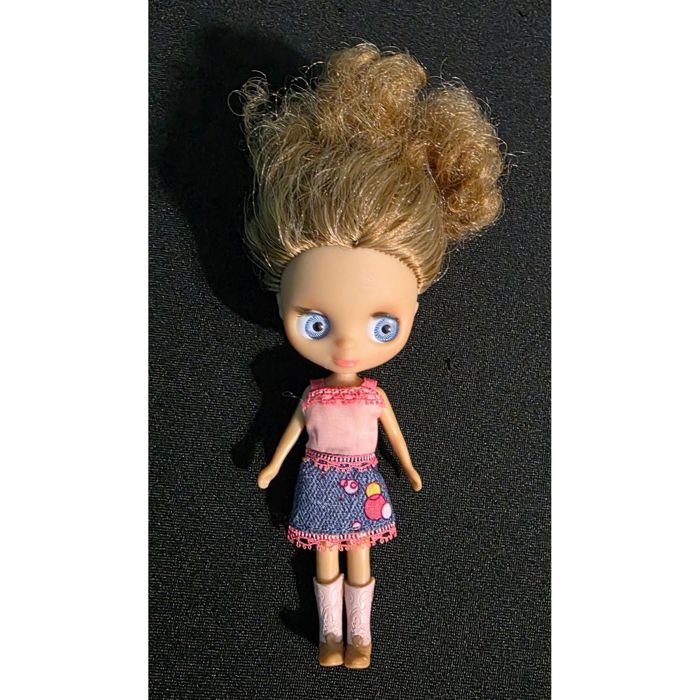 Blythe Littlest Pet Shop Petite Doll Curly Blonde Hair Pink Denim Skirt